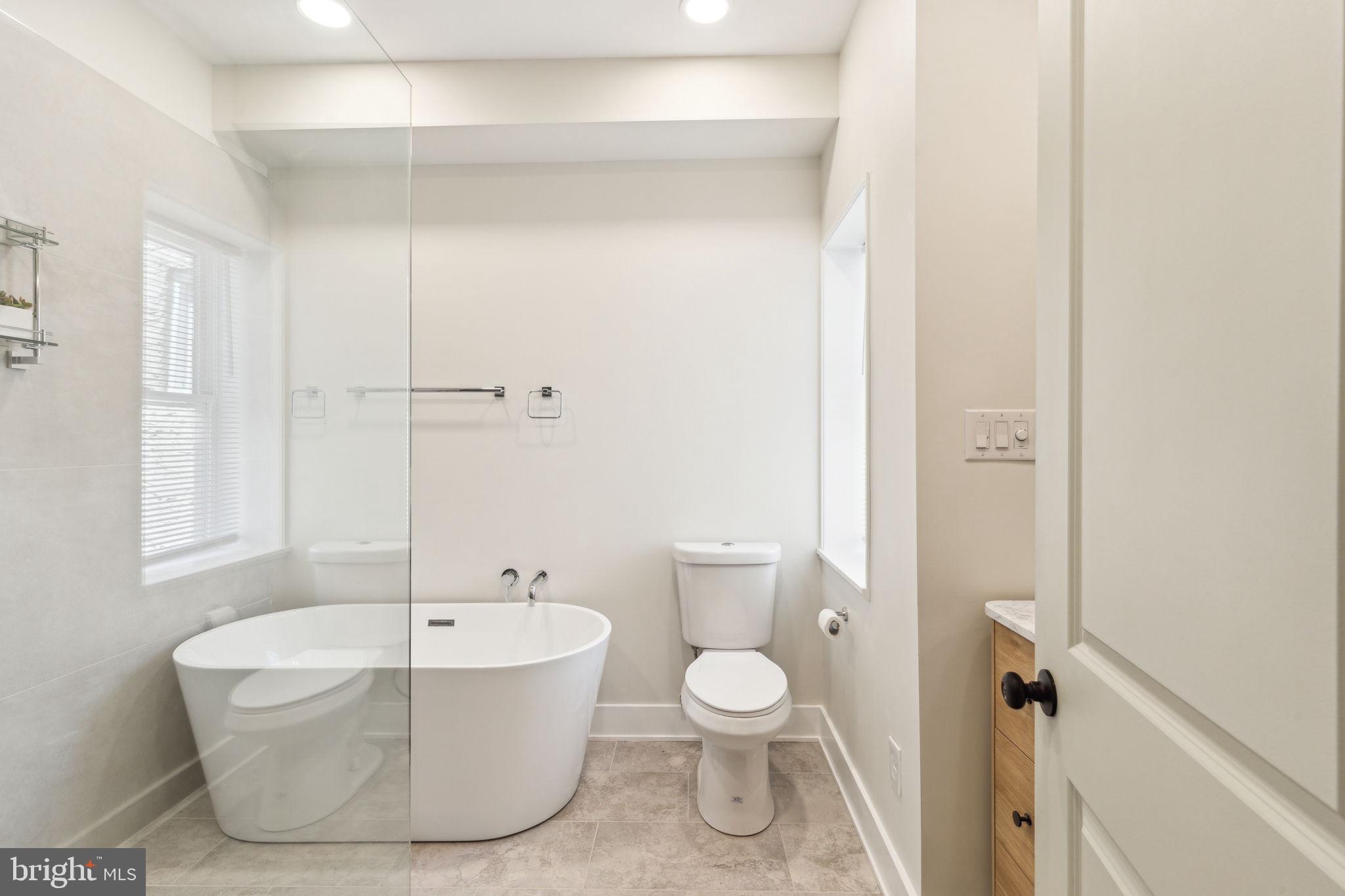 POINT BREEZE - Residential