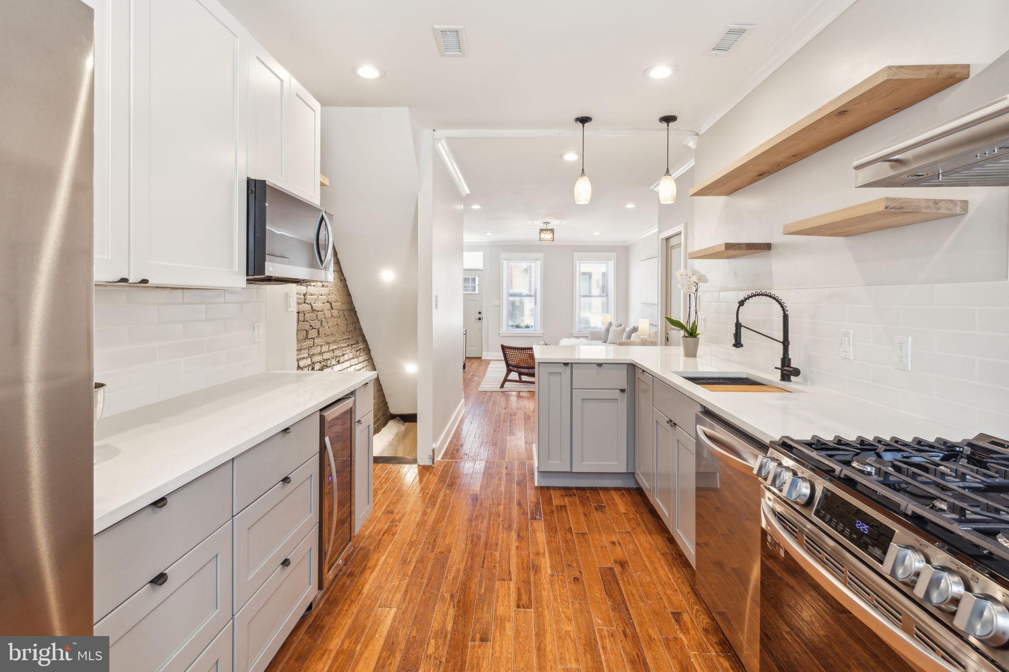 POINT BREEZE - Residential