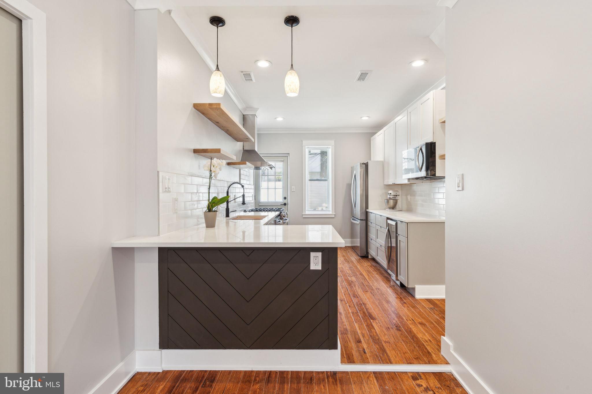 POINT BREEZE - Residential