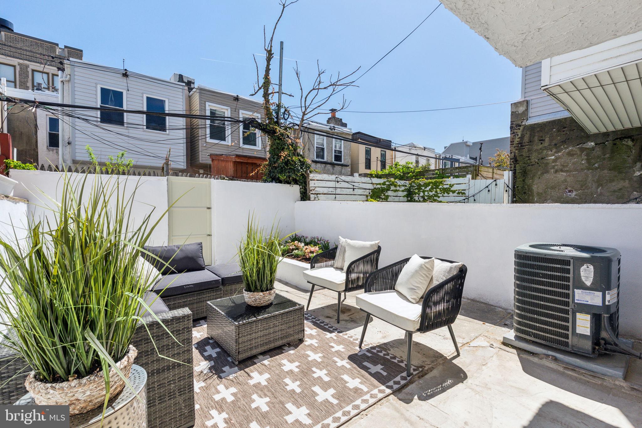 POINT BREEZE - Residential