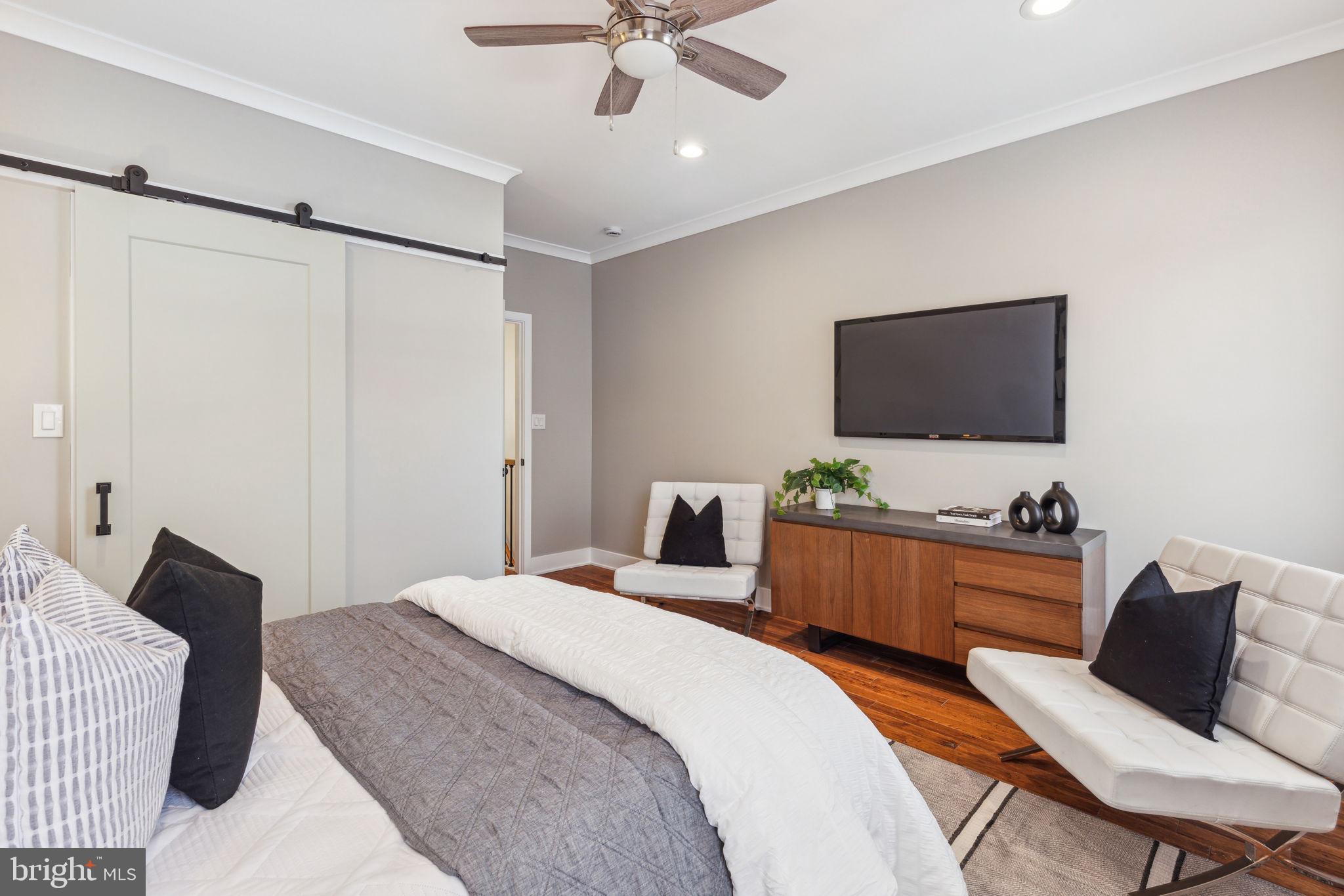 POINT BREEZE - Residential