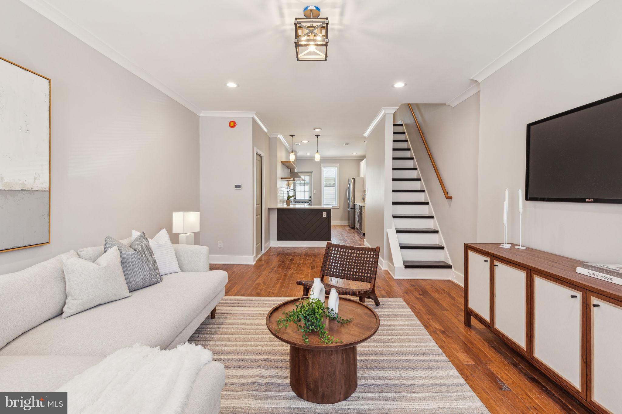 POINT BREEZE - Residential