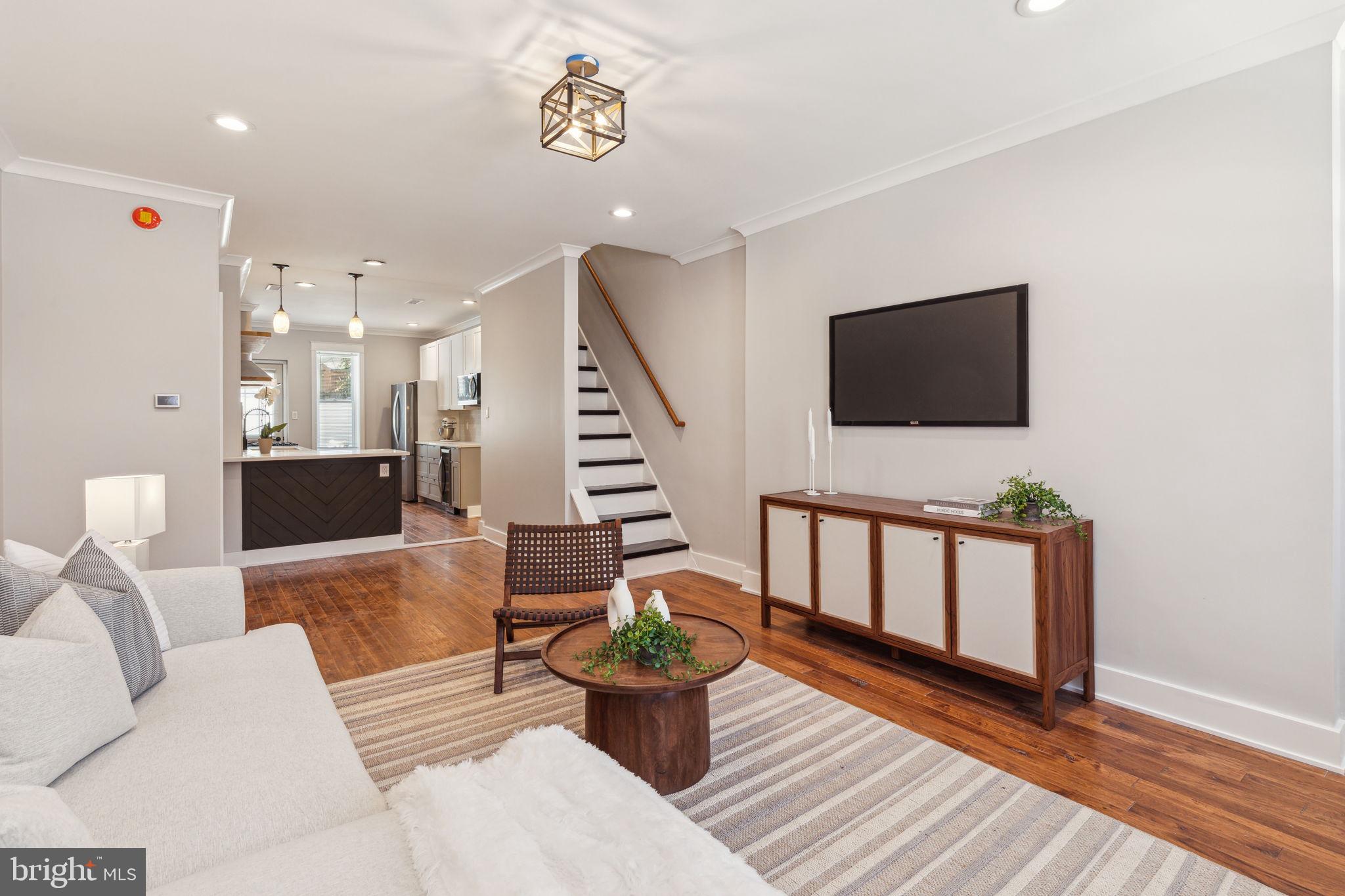 POINT BREEZE - Residential