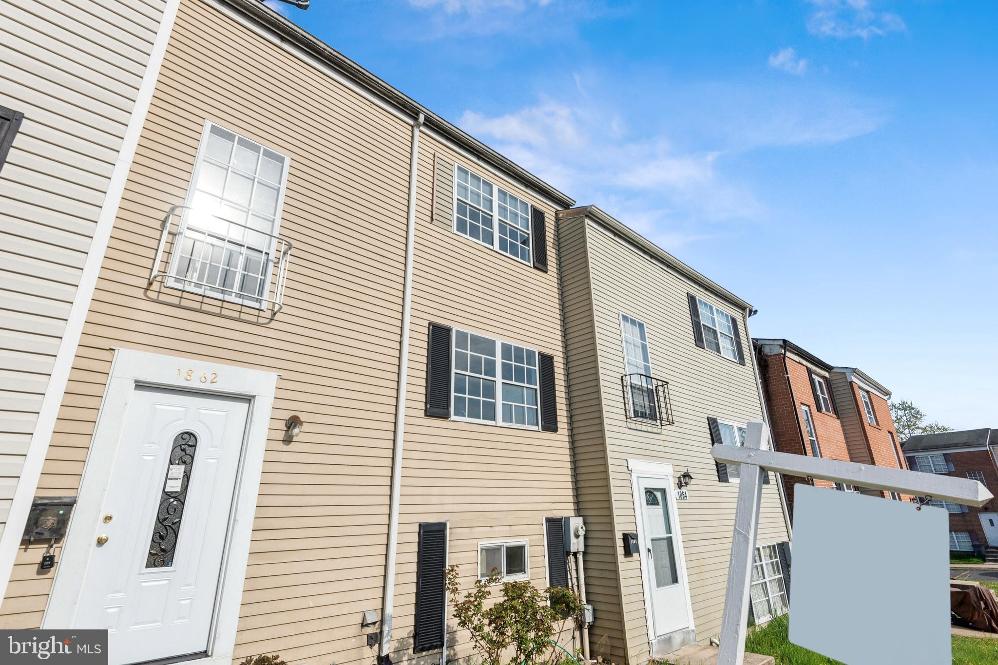 1862 ELOISE LANE N