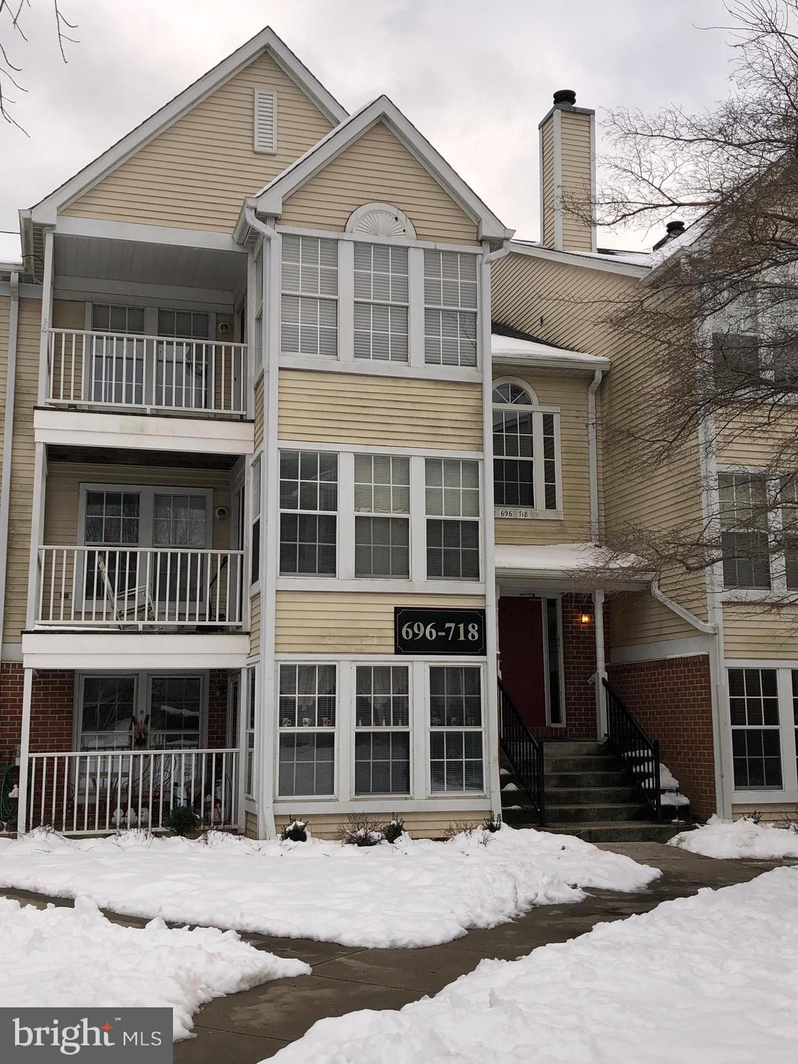 DEEP CREEK COMMONS - Residential