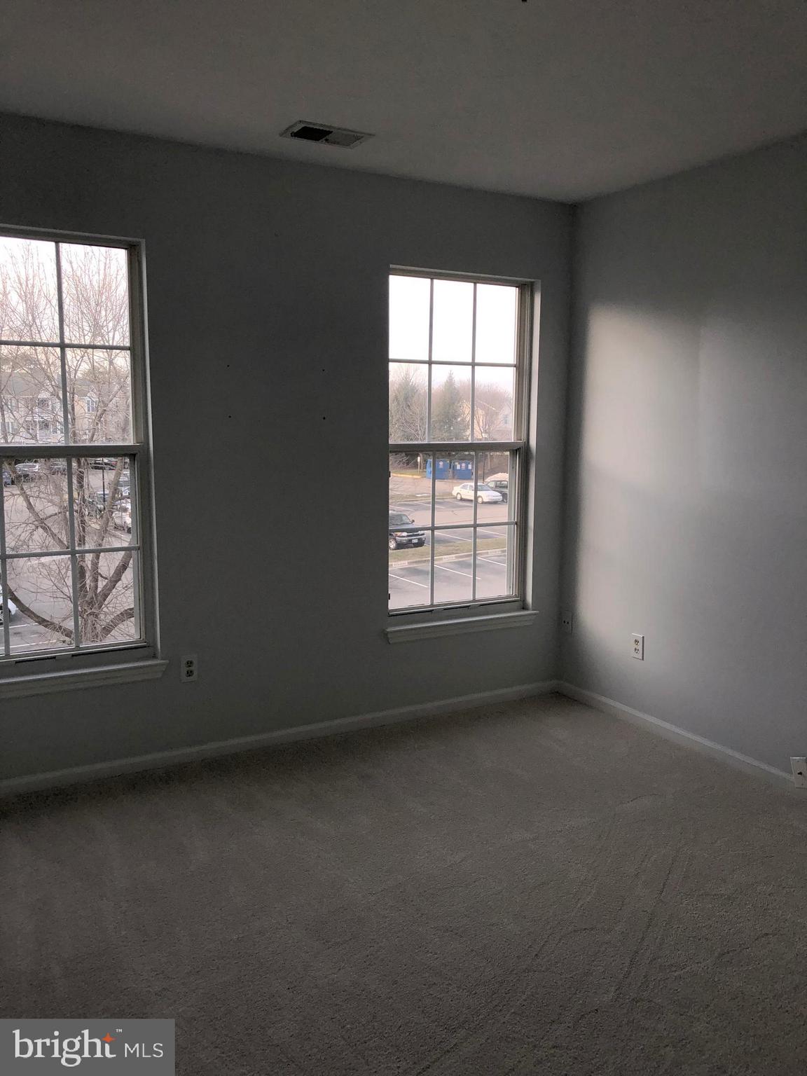 DEEP CREEK COMMONS - Residential