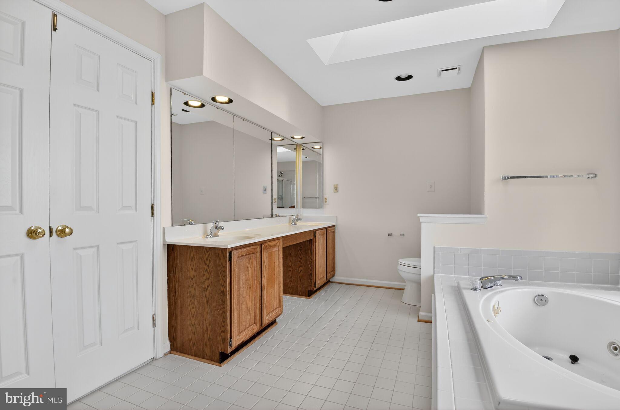 GAMBRILL OAKS - Residential