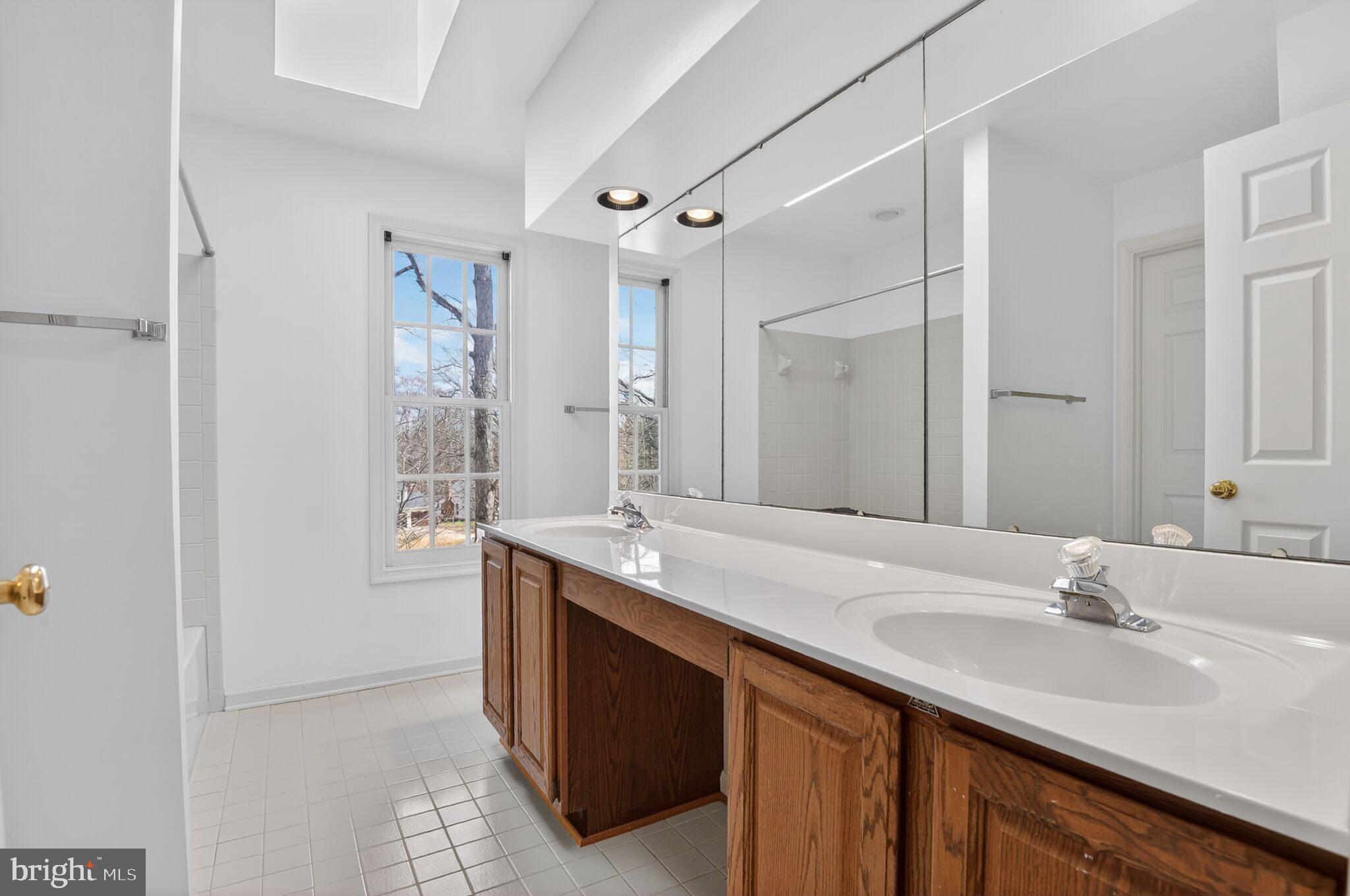 GAMBRILL OAKS - Residential