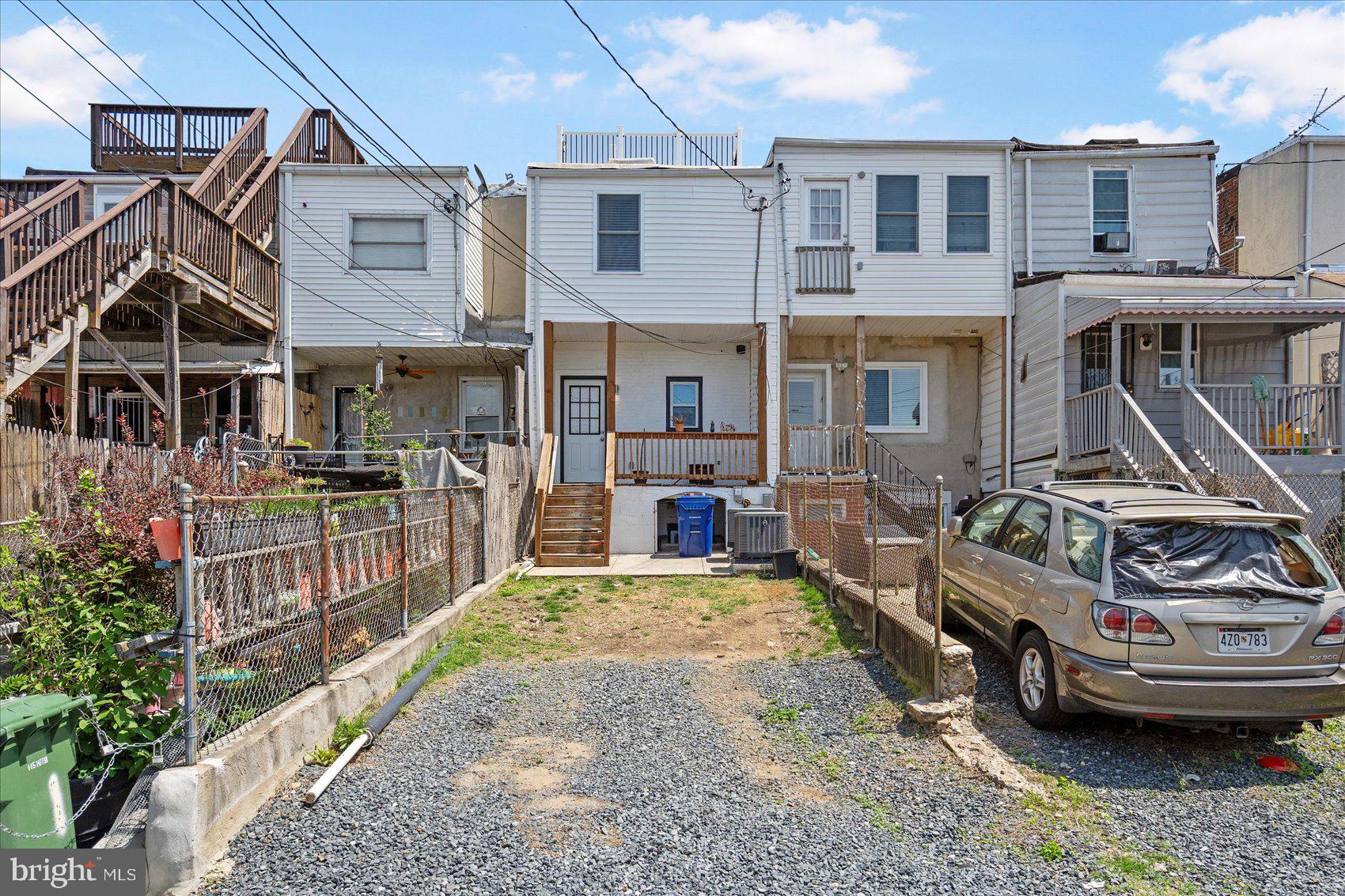 HIGHLANDTOWN - Residential