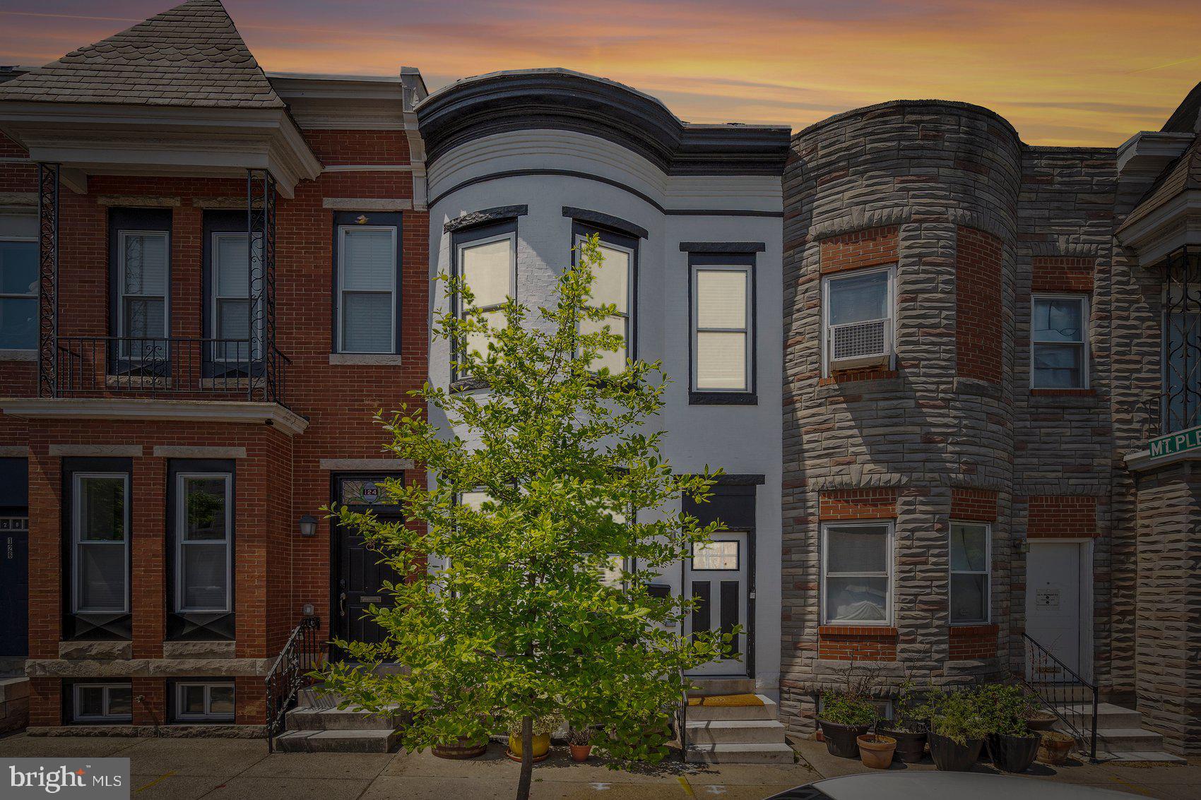 122 S HIGHLAND AVENUE
