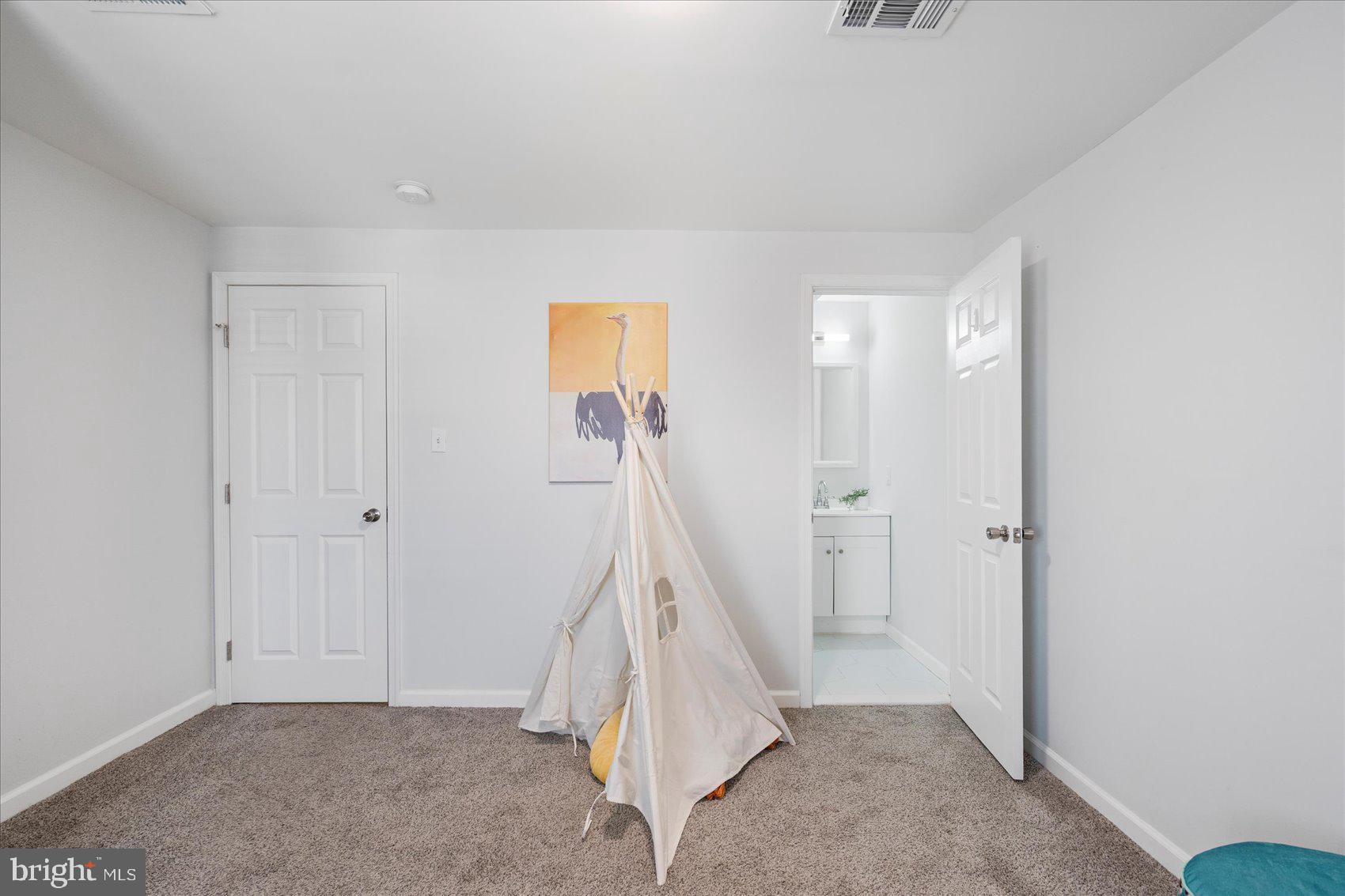 HIGHLANDTOWN - Residential