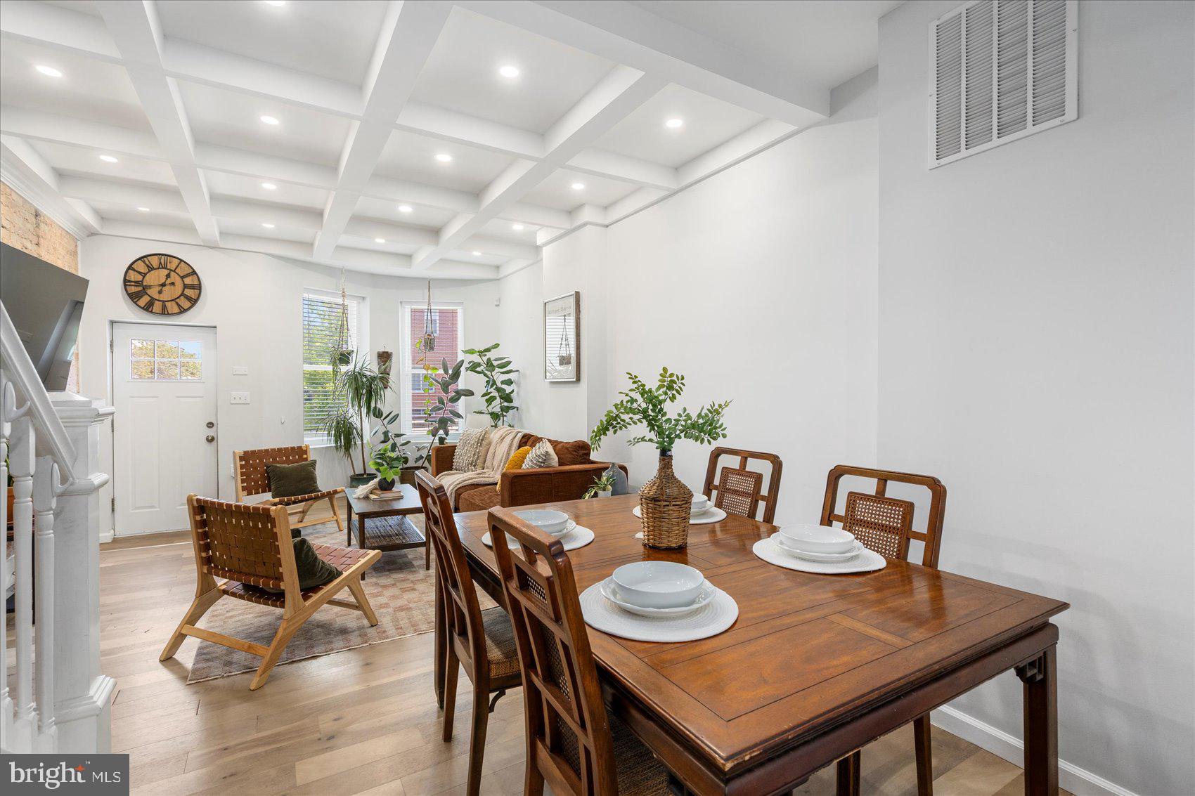 HIGHLANDTOWN - Residential