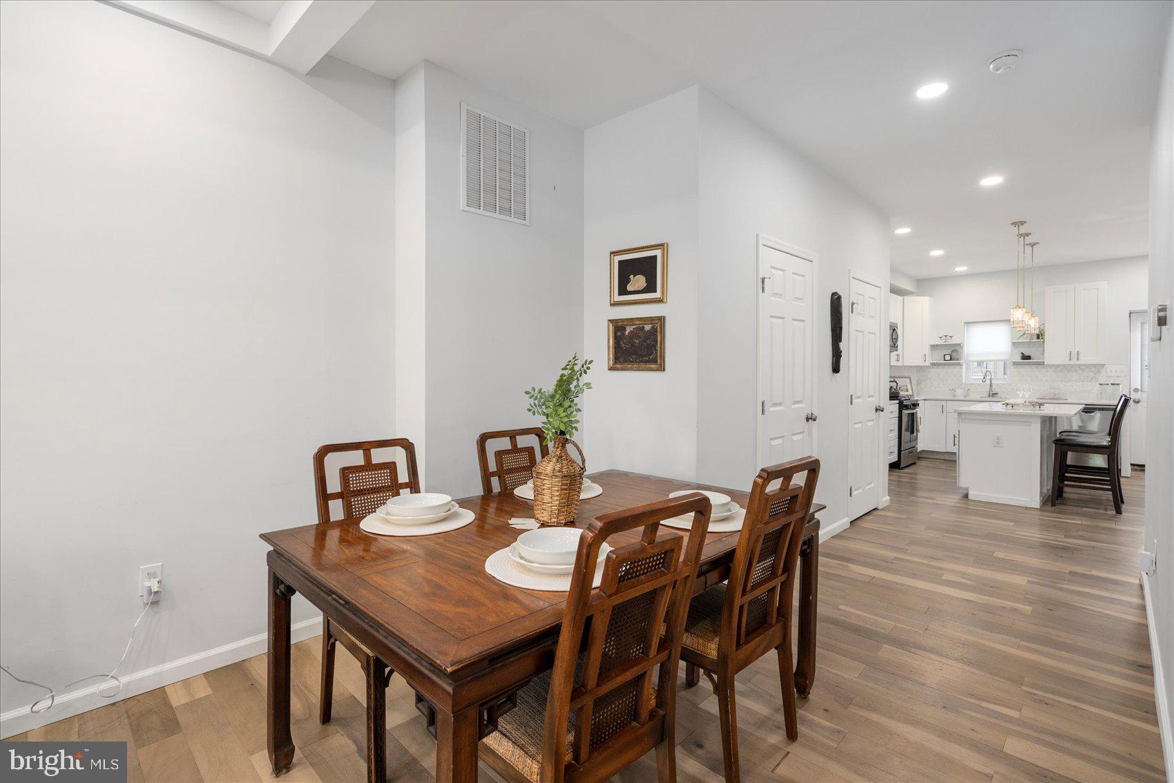 HIGHLANDTOWN - Residential