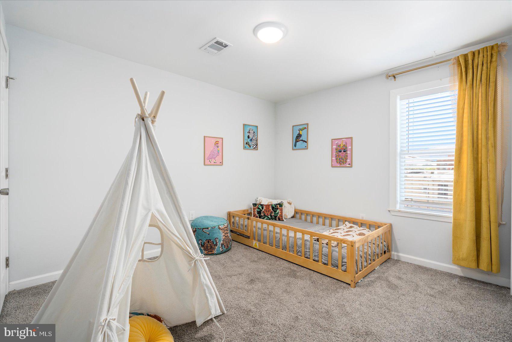 HIGHLANDTOWN - Residential