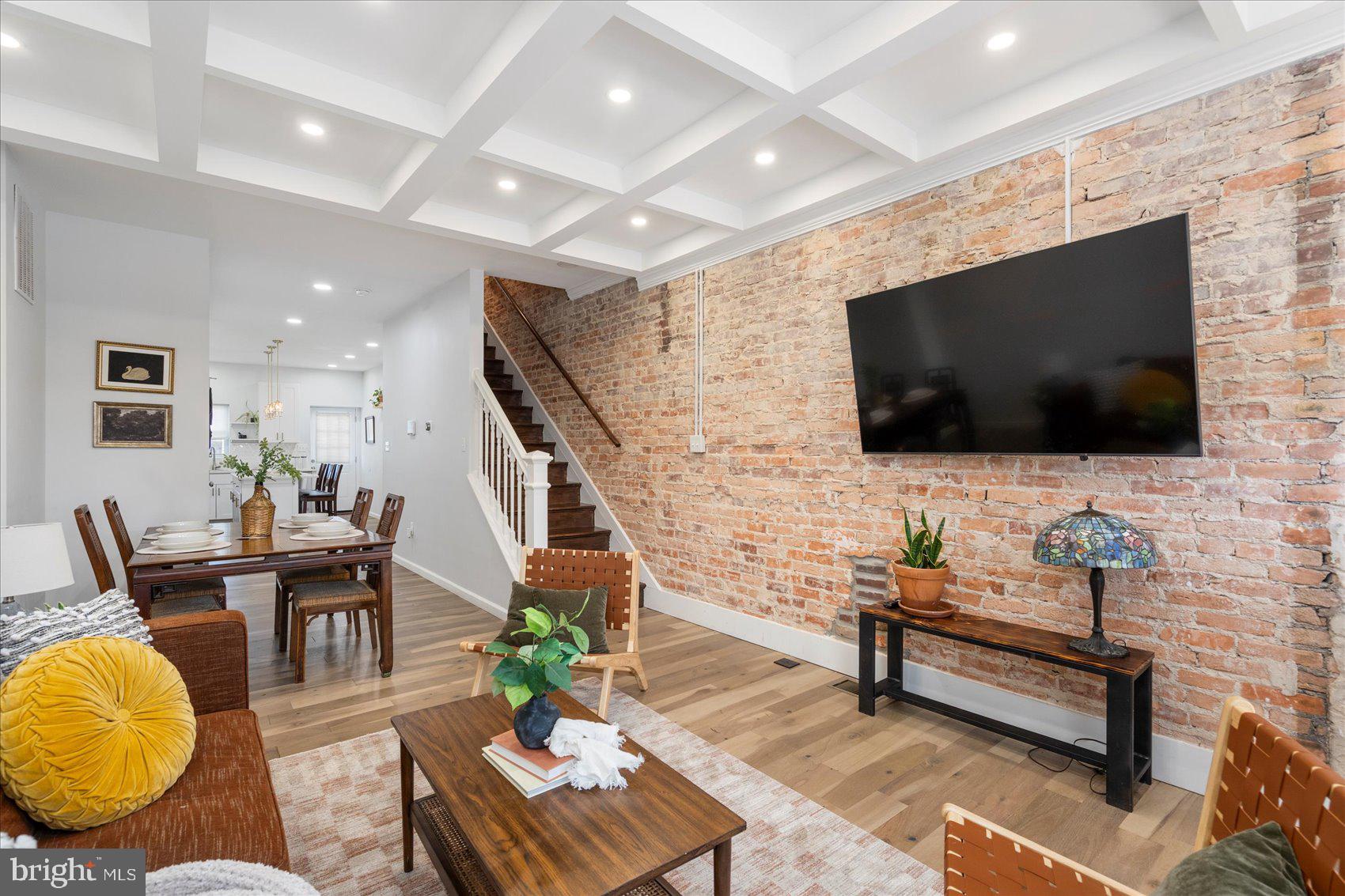 HIGHLANDTOWN - Residential