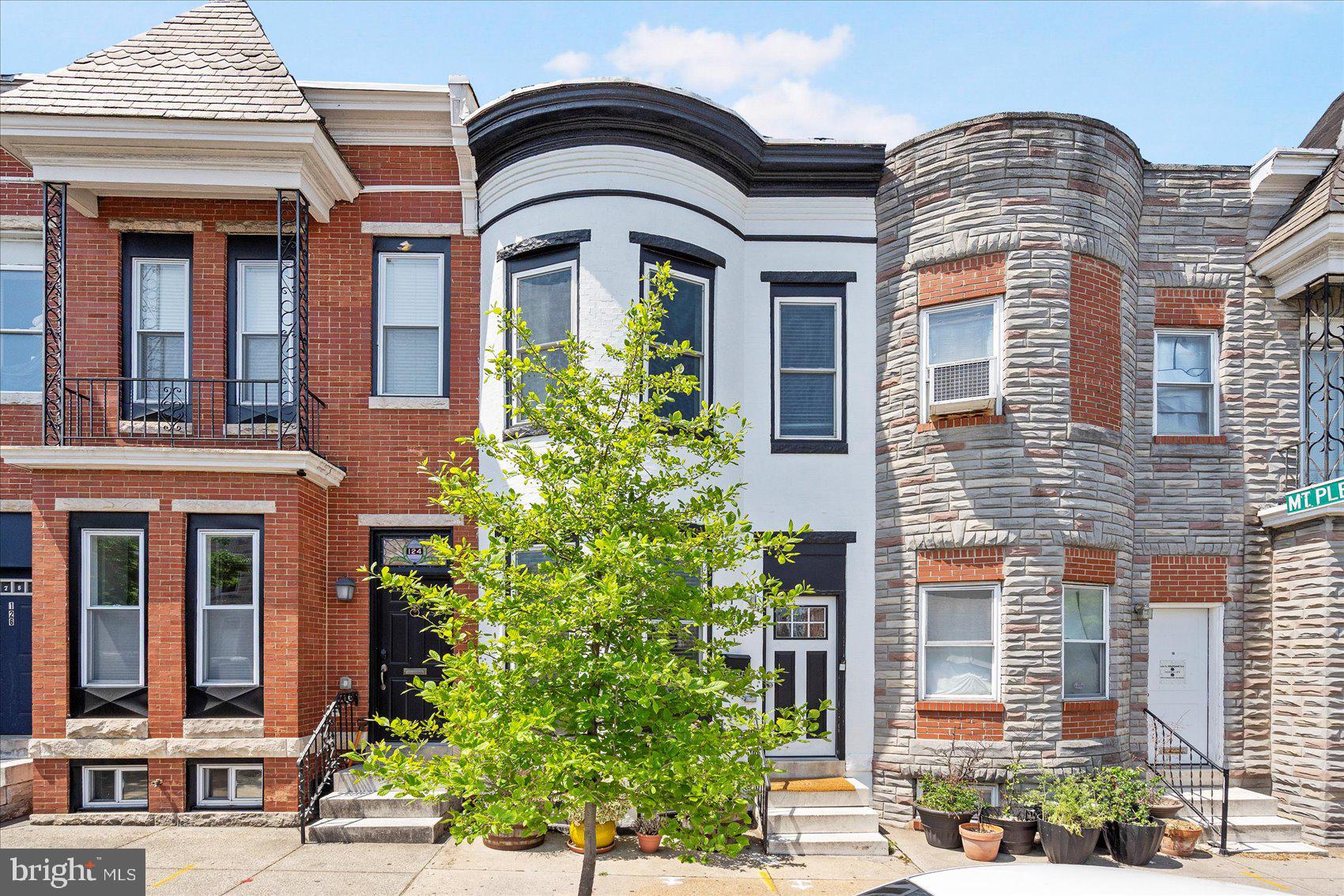 122 S HIGHLAND AVENUE