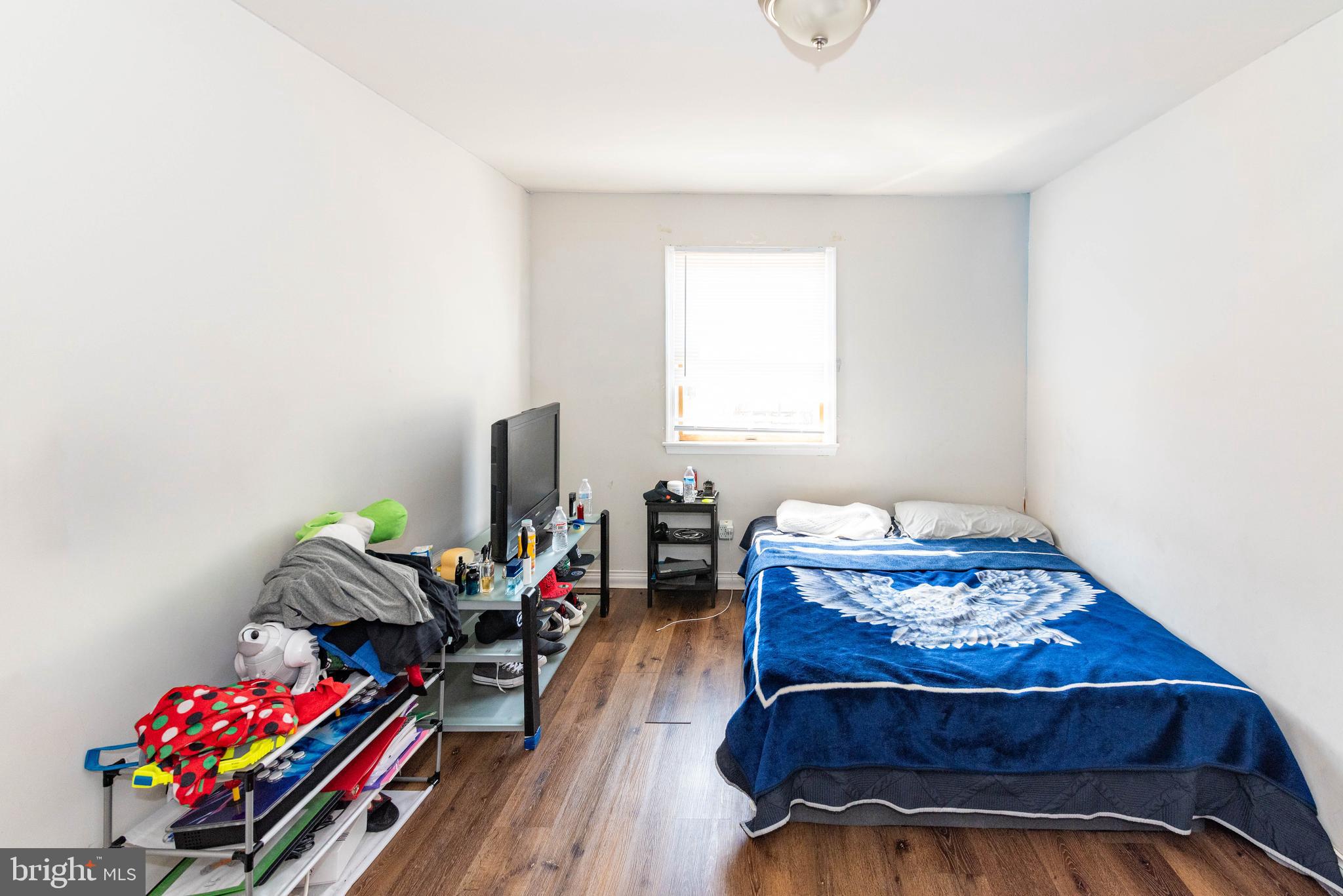 HARFORD SQUARE - Residential