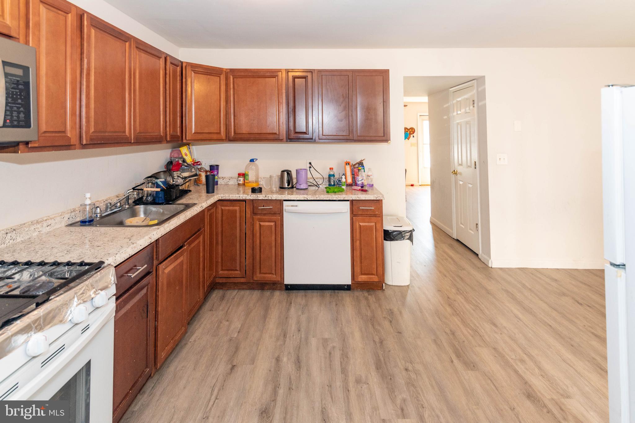 HARFORD SQUARE - Residential