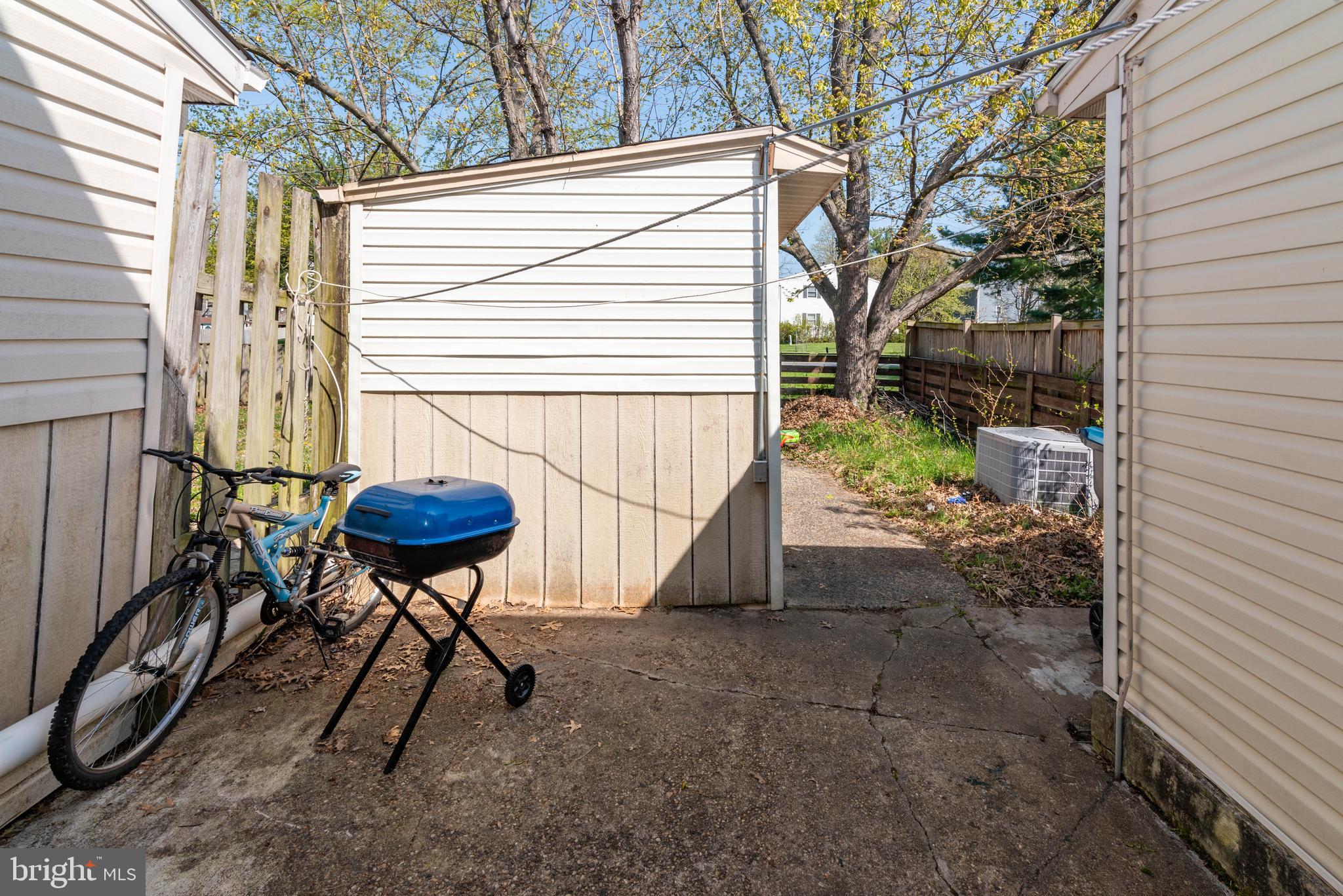 HARFORD SQUARE - Residential