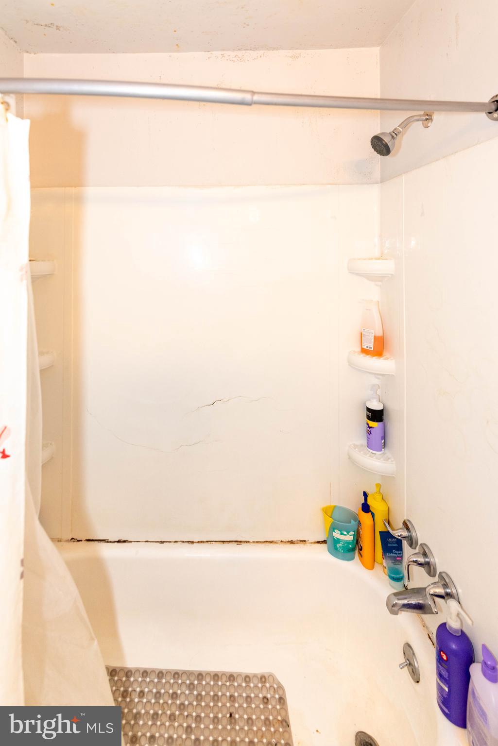 HARFORD SQUARE - Residential