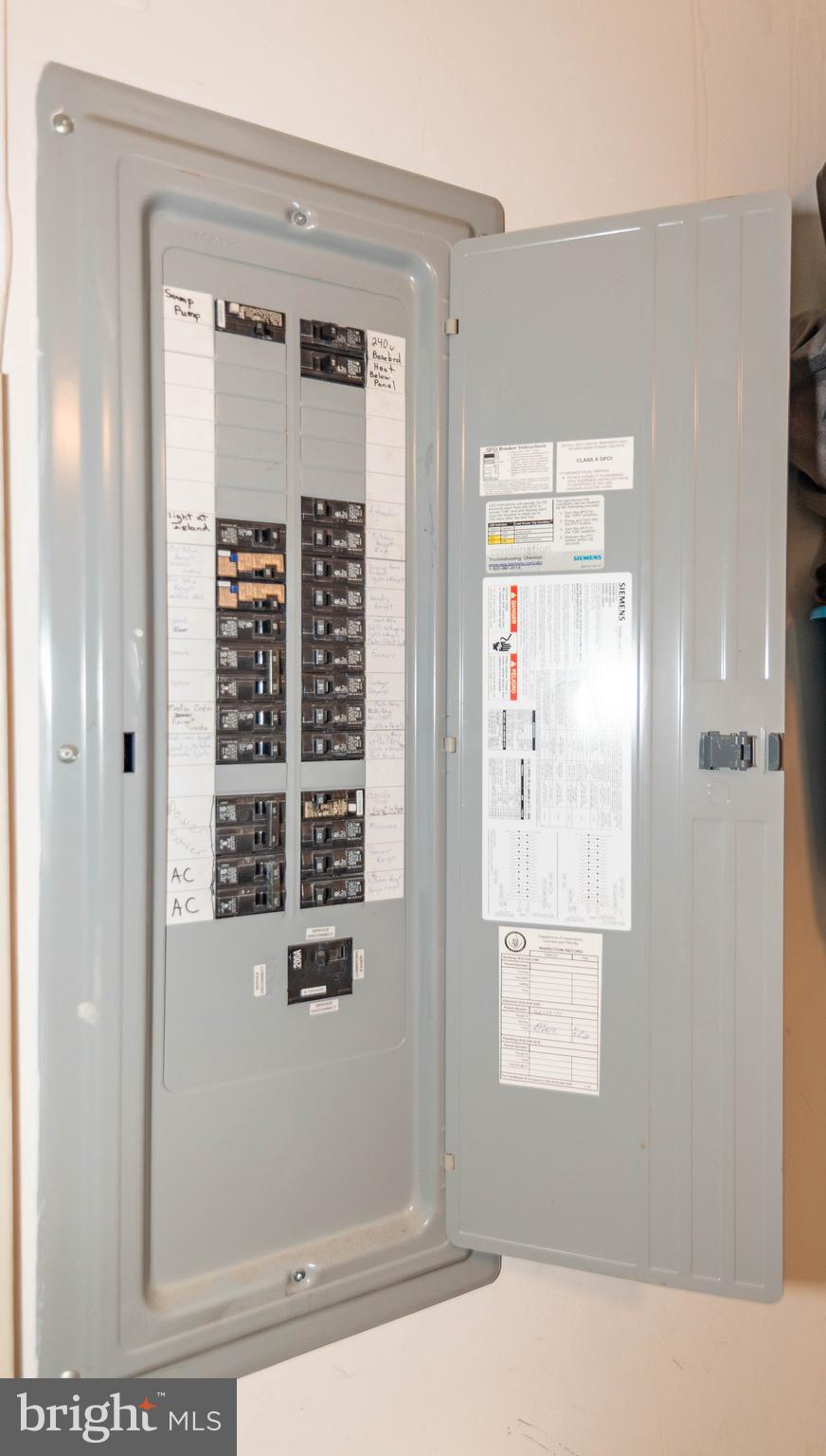 HARFORD SQUARE - Residential