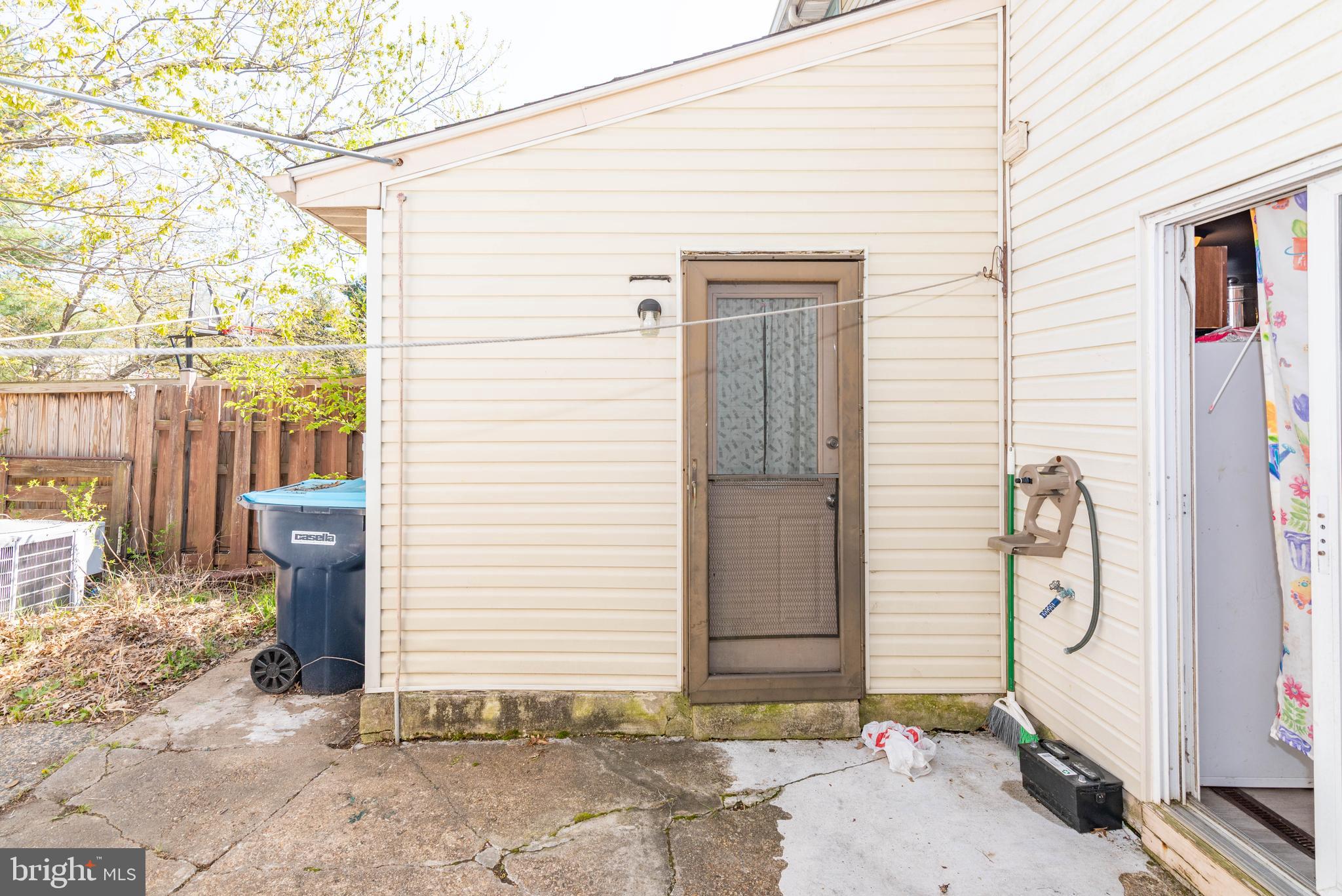 HARFORD SQUARE - Residential