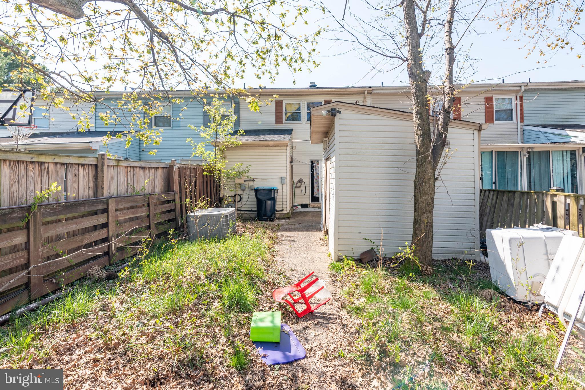 HARFORD SQUARE - Residential