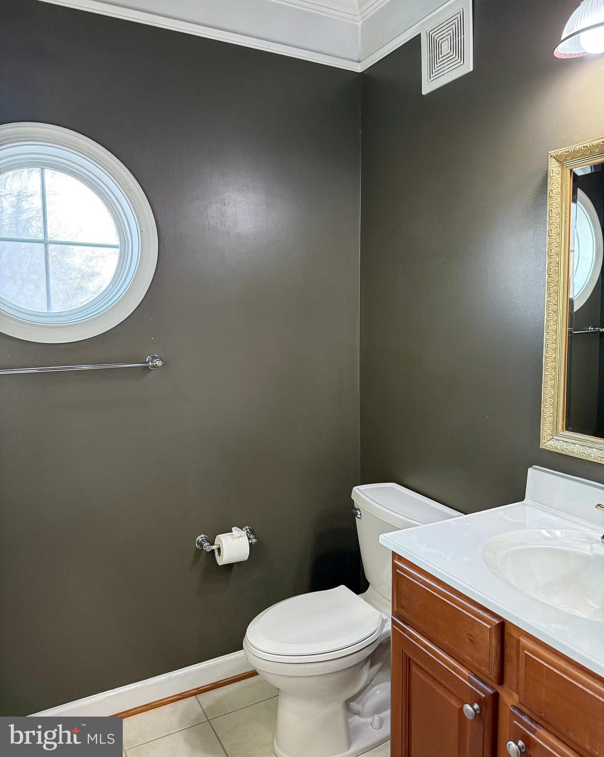 FOUR SEASONS - Residential