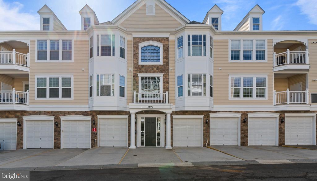 Photo of 1518 Enyart Way #301, ANNAPOLIS, MD 21409 (MLS # MDAA2134660)