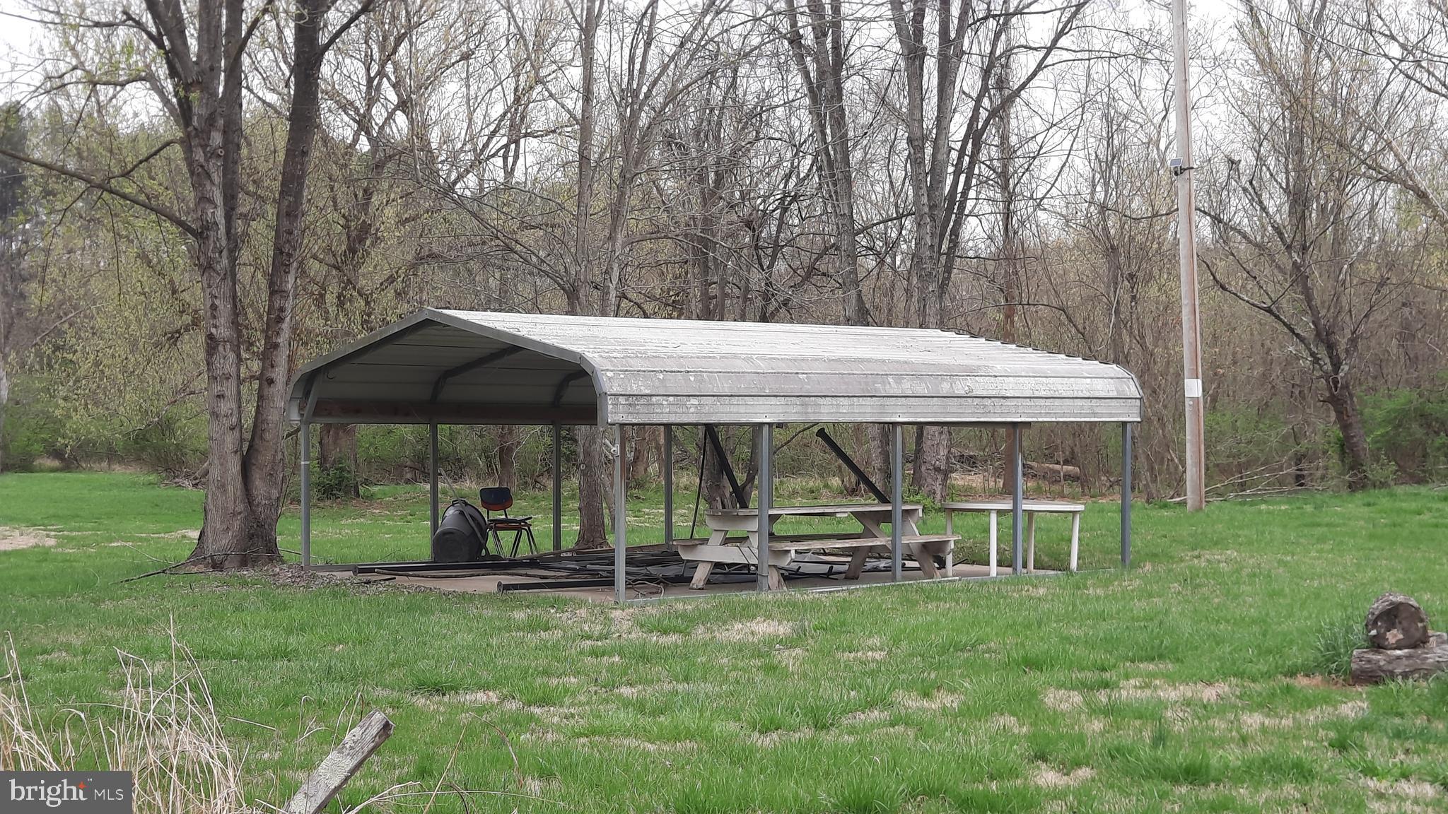 SHEN FARMS RIVERVIEW - Land