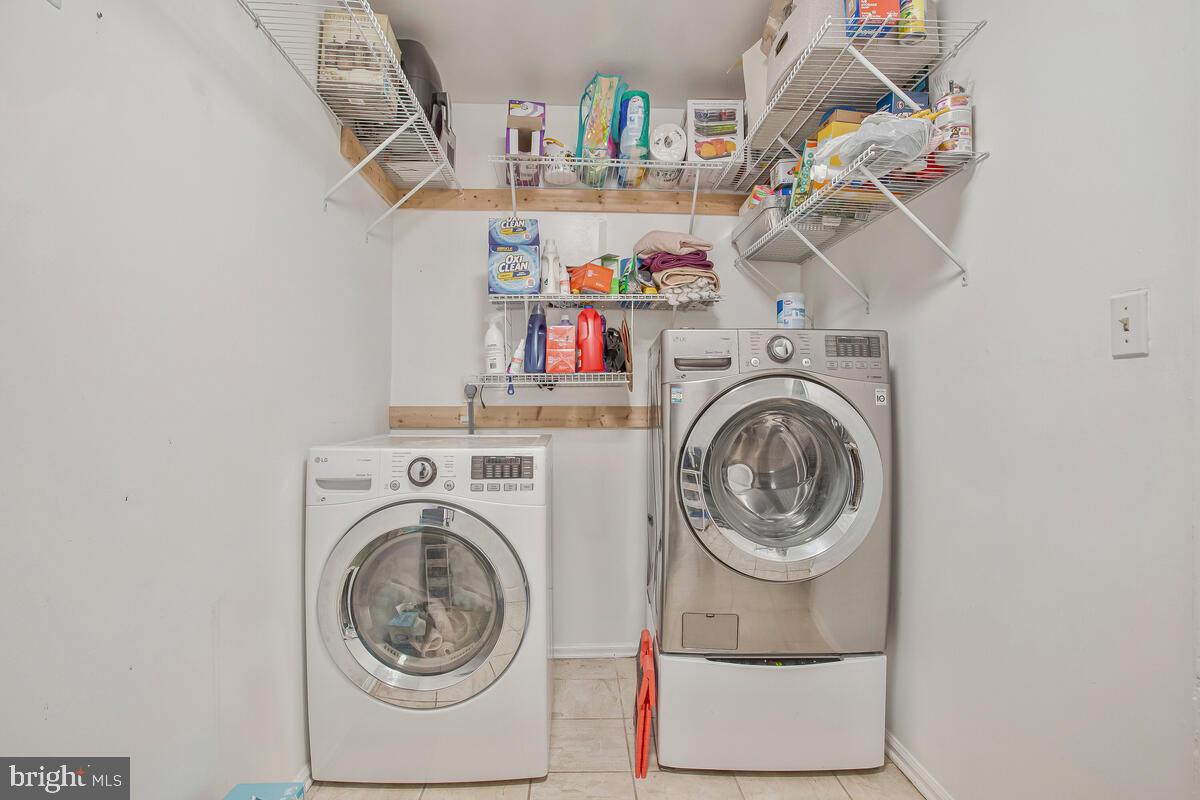 TALL OAKS CROSSING - Residential