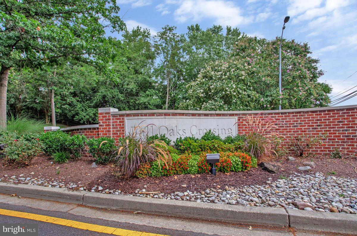 TALL OAKS CROSSING - Residential