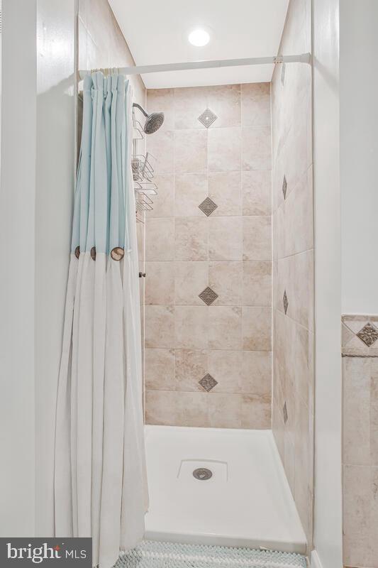 TALL OAKS CROSSING - Residential