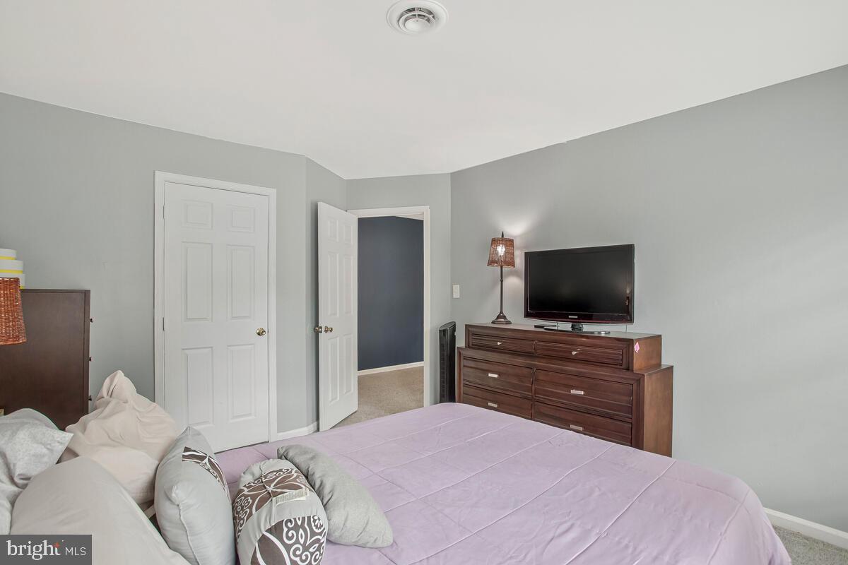 TALL OAKS CROSSING - Residential