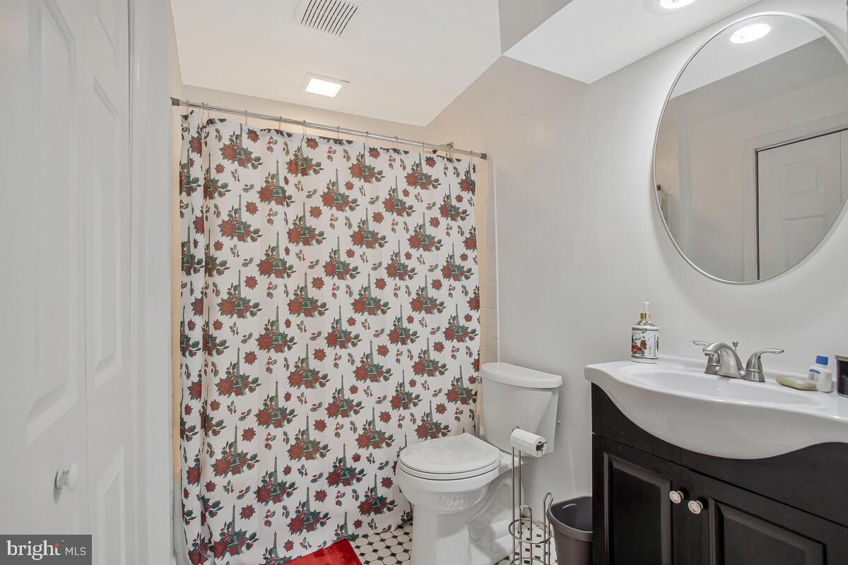 TALL OAKS CROSSING - Residential