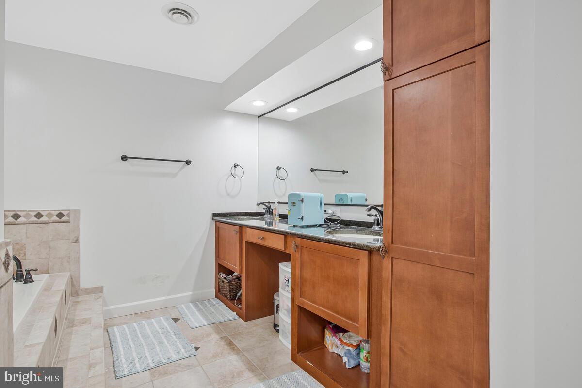 TALL OAKS CROSSING - Residential