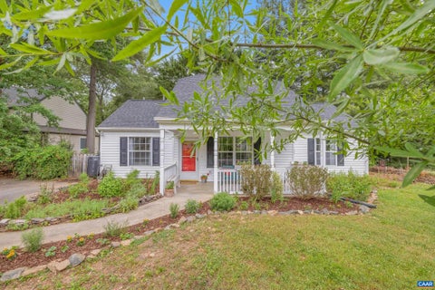 Homes For Sale - 295 Blackthorn Ln Ln<br/> CHARLOTTESVILLE, VA 22902