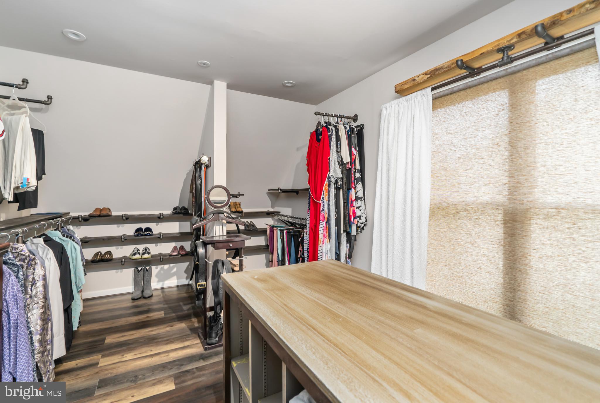 BLUE RIDGE MANOR - Residential