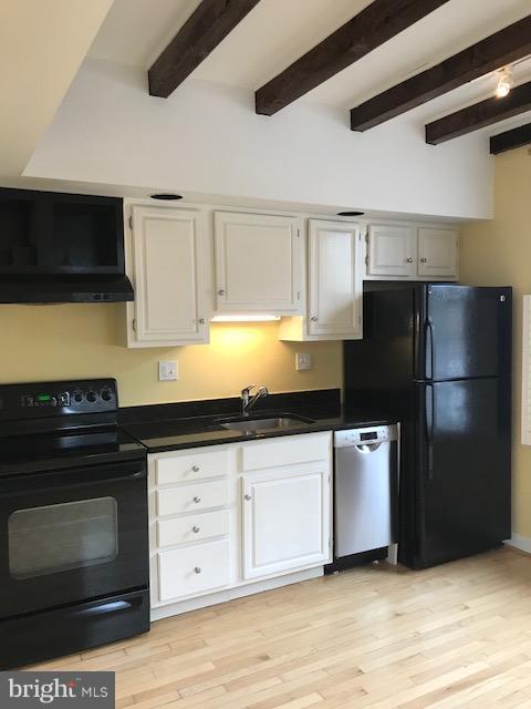 ARCH HALL - Residential Lease