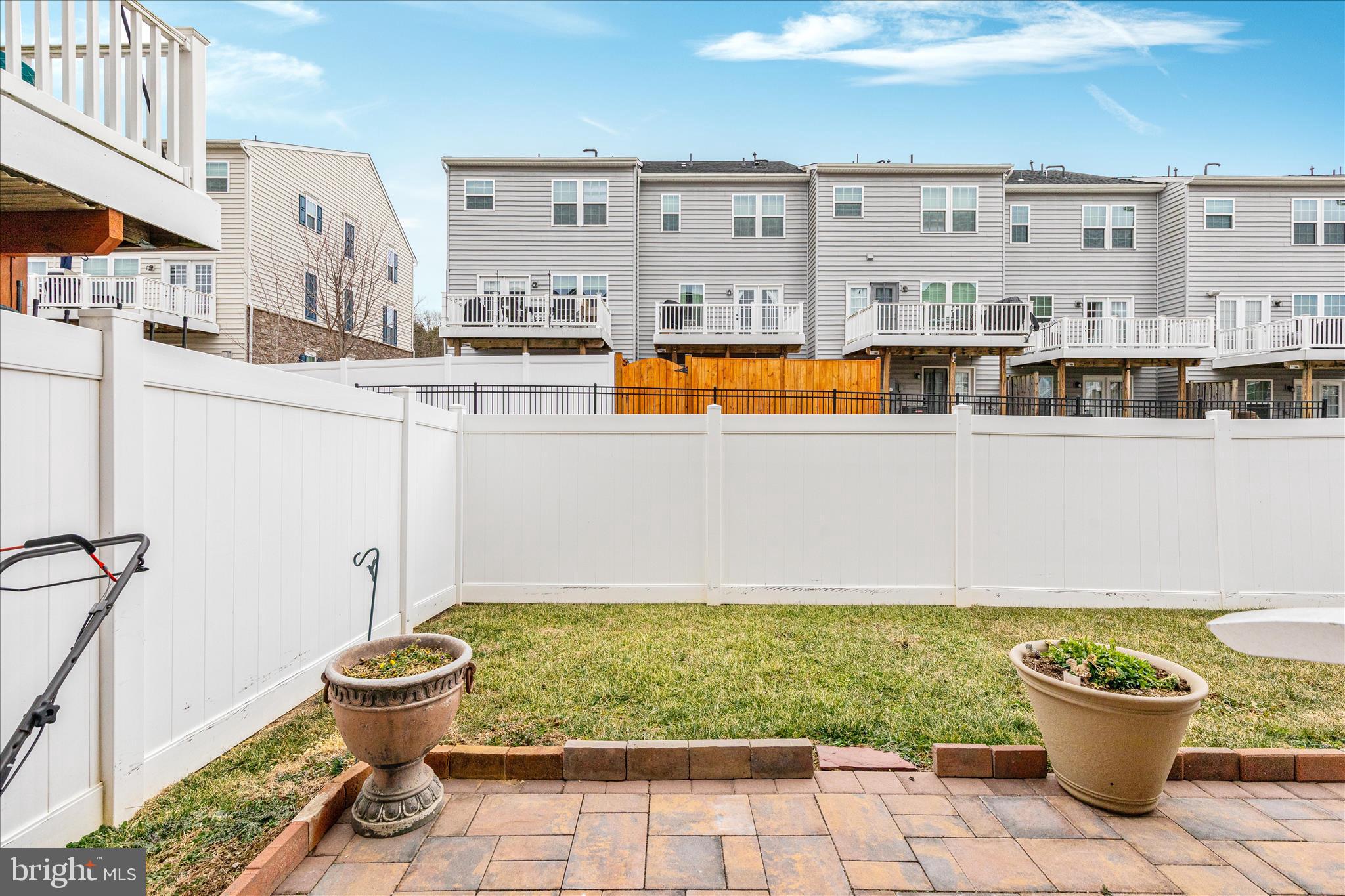 LAKE FREDERICK - Residential