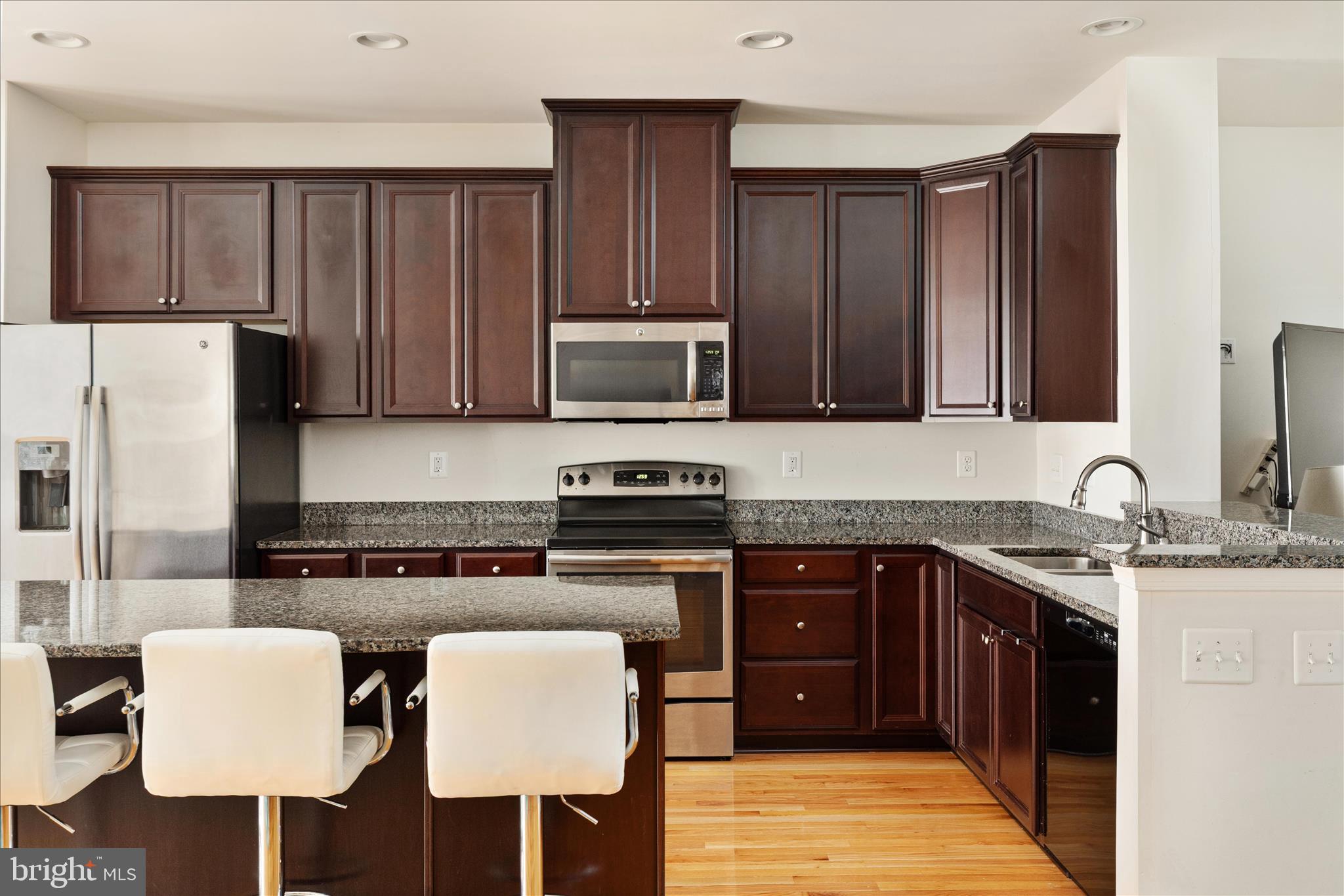 LAKE FREDERICK - Residential