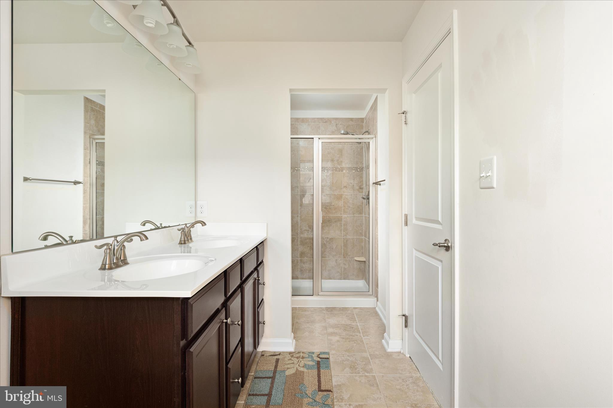 LAKE FREDERICK - Residential