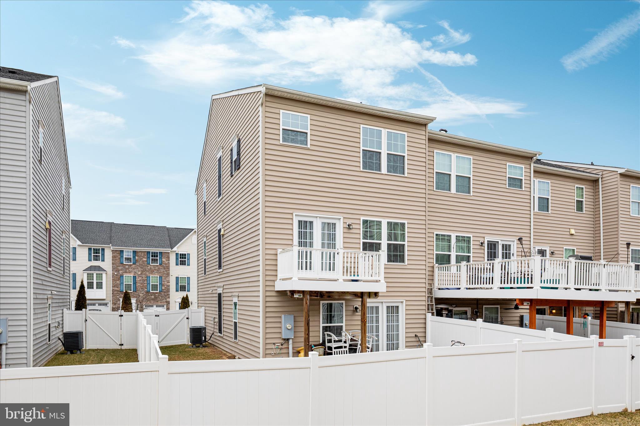 LAKE FREDERICK - Residential