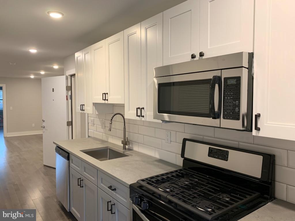 UNIVERSITY CITY - Residential Lease