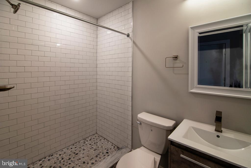 UNIVERSITY CITY - Residential Lease