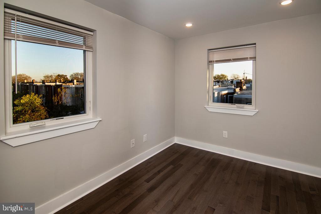 UNIVERSITY CITY - Residential Lease