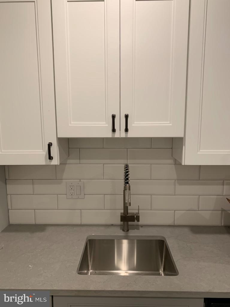 UNIVERSITY CITY - Residential Lease