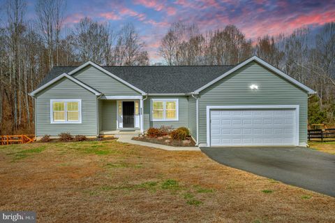 Photo of 6112 Eds Road, MINERAL, VA 23117 (MLS # VASP2039170)