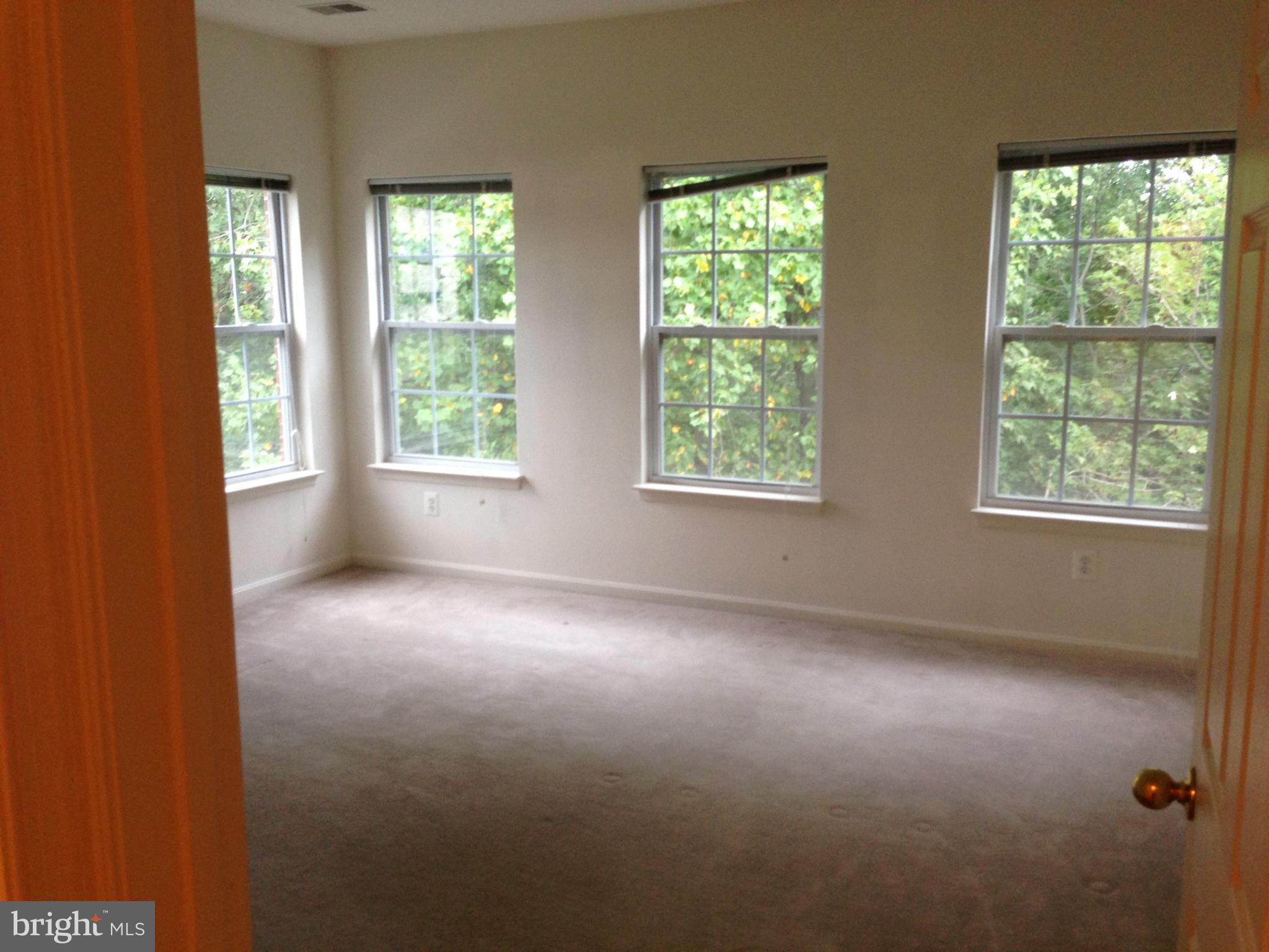 WESTBRIAR PLAZA - Residential Lease