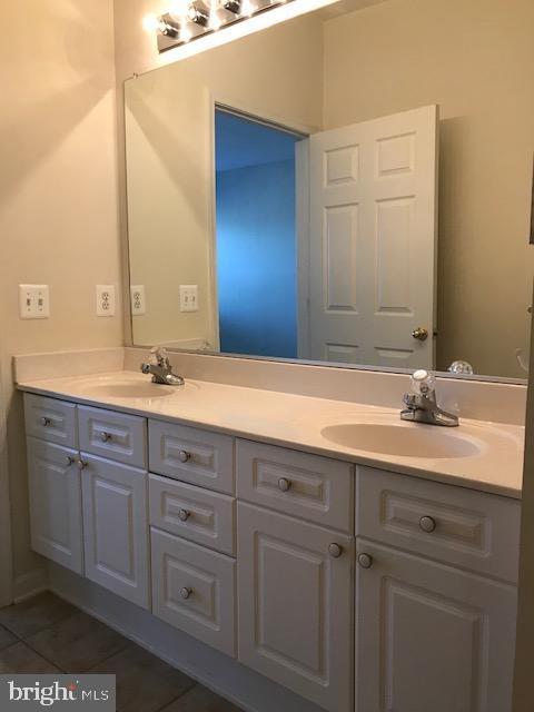 WESTBRIAR PLAZA - Residential Lease